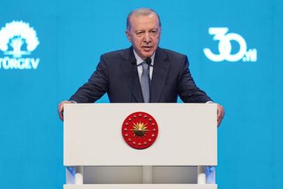 Cumhurbaşkanı Erdoğan TÜRGEV'in 30. kuruluş yıl dönümü programında konuştu: Akışa yön veren bir gençlik yetiştireceğiz