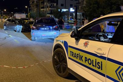 Denizli'de iki otomobilin çarpıştığı kazada sürücüler yaralandı