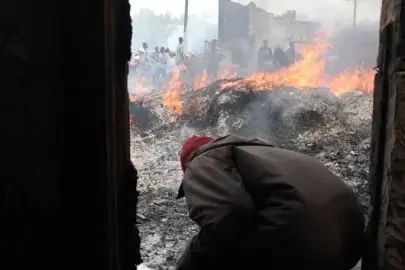 Doğu Afrika’nın en büyük pazarı kül oldu: Savaş alanını aratmayan görüntüler kamerada