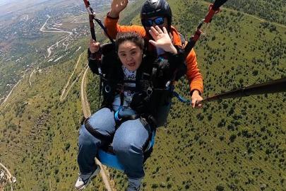 Down sendromlu Zekiye'nin yamaç paraşütü hayali gerçek oldu