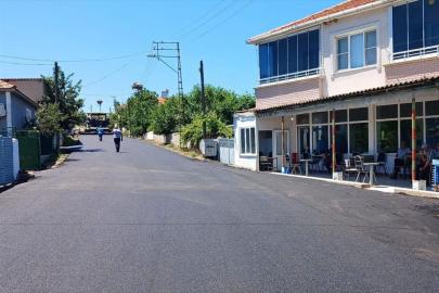Edirne İl Özel İdaresinin köy yollarındaki asfaltlama çalışmaları sürüyor