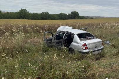 Edirne'de devrilen otomobildeki 4 kişi yaralandı