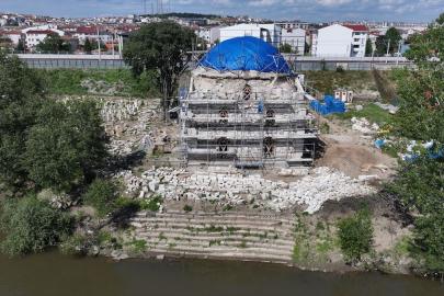 Edirne'de restorasyonu süren Evliya Kasımpaşa Camisi'nde zemin güçlendirme çalışması yapılıyor