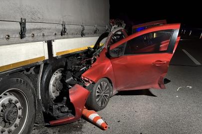 Edirne'de tıra arkadan çarpan otomobilin sürücüsü öldü