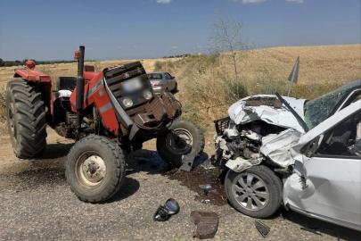 Edirne'de traktörle otomobilin çarpıştığı kazada 2 kişi yaralandı
