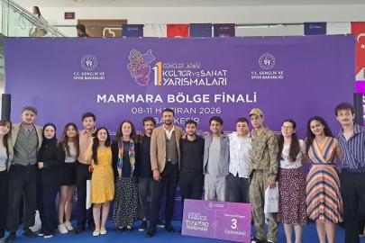 Edirneli öğrenciler tiyatro yarışmasında Marmara Bölgesi üçüncüsü oldu