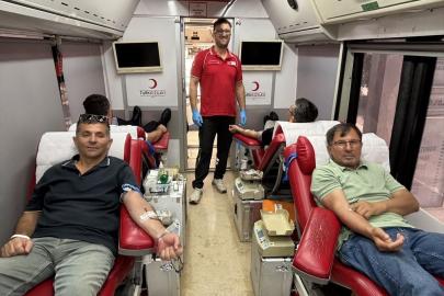 Eğitimcilerden Kızılay'a 200 ünite kan bağışı