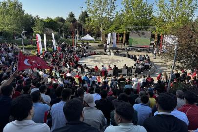 Elazığ'da A Milli Futbol Takımı'nın maçı dev ekrandan izlendi