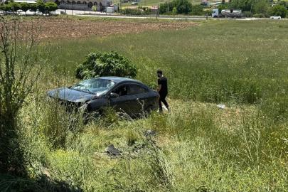 Elazığ'da şarampole devrilen otomobildeki 3 kişi yaralandı