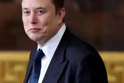 Elon Musk’ın 'trilyoner' unvanı kısa sürdü