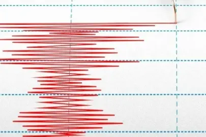 Endonezya'da 6,7 büyüklüğünde deprem