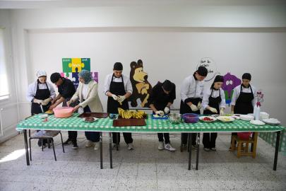 Erzurum'da geleceğin aşçıları waffle etkinliğiyle çocuklarla gönül köprüsü kuruyor