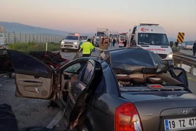 Erzurum'da Kamyonet-Otomobil Çarpışması: 3 Ölü, 3 Yaralı