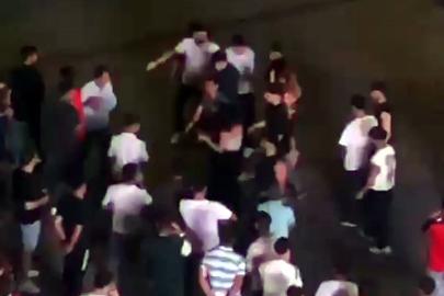 Esenyurt'ta halaydaki kadınların kavgasına erkekler dahil oldu; ortalık savaş alanına döndü