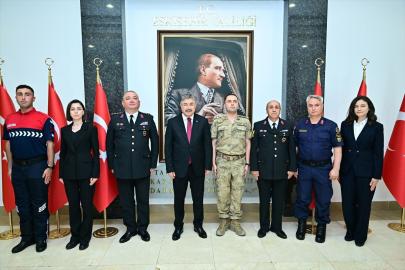 Eskişehir Valisi Yılmaz, İl Jandarma Komutan Vekili Ünlü'yü kabul etti