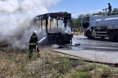 Eskişehir'de seyir halindeki belediye otobüsü yandı