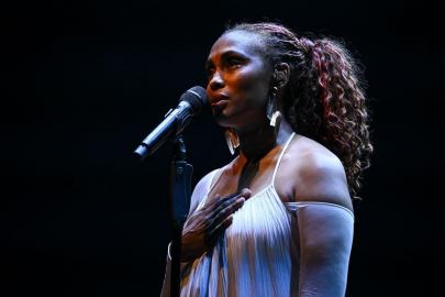 Fransız şarkıcı IMANY İstanbul'da müzikseverlerle buluştu