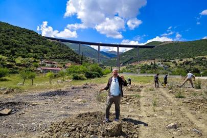 GAÜN'lü öğrencilerden fidan dikimi