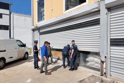 Gaziantep'te 2 ton sağlıksız kahke ele geçirildi