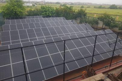 Gaziantep'teki okulun elektrik ihtiyacı bahçesine kurulan GES ile karşılanıyor