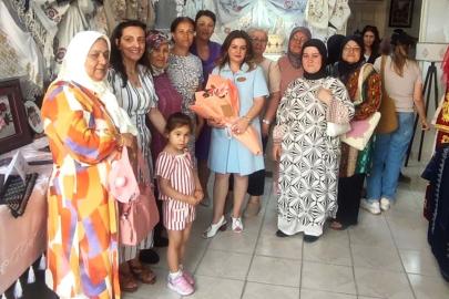 Gelibolu Halk Eğitimi Merkezi yıl sonu sergisi açtı