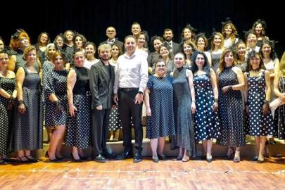 Gelibolu Maarif Korosu konser verdi