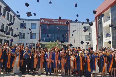 Gerze Meslek Yüksekokulunda mezuniyet heyecanı yaşandı
