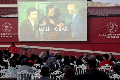 Gezen Sinema Tırı Hafik'te Vatandaşlarla Buluştu