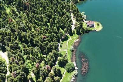 Gölcük Tabiat Parkı'nın eşsiz manzarası dronla görüntülendi