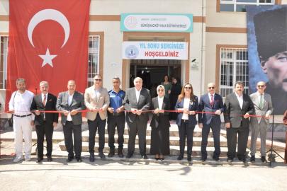 Gümüşhacıköy Halk Eğitimi Merkezi Yıl Sonu sergisi açıldı