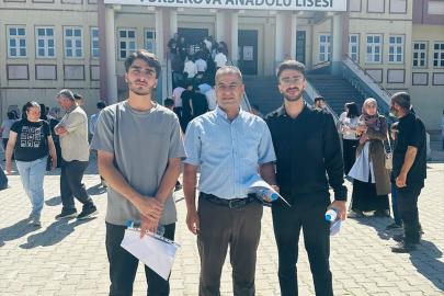 Hakkari'de iki kardeş ve babaları aynı sınavda ter döktü