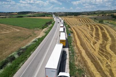Hamzabeyli Sınır Kapısı'nda 20 kilometre TIR kuyruğu