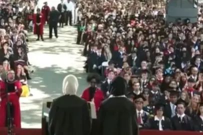 Harvard Üniversitesi'nin mezuniyet töreninde Kur'an-ı Kerim tilavet edildi