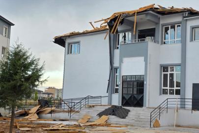 Hatay'da fırtına yaşamı olumsuz etkiledi