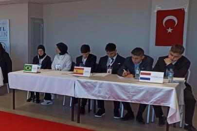 Havza Fen Lisesi'nden Eğitim Reformları ve Teknoloji Üzerine MUN Konferansı