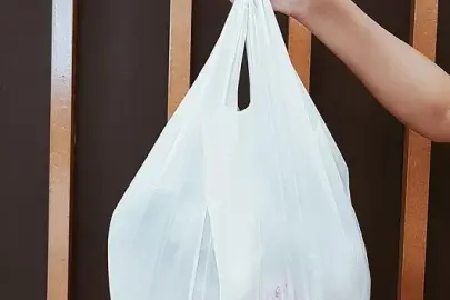 İran savaşı Japonya'da plastik poşet krizi başlattı