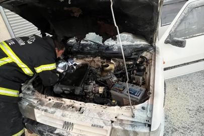 İslahiye'de park halindeki otomobil yandı