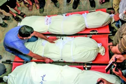 İsrail Gazze’de 5’i aynı aileden 9 kişiyi katletti
