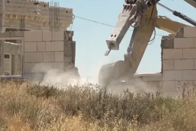 İsrail ordusu iş makineleriyle Batı Şeria'ya girdi: Onlarca ailenin geçim kapısı yerle bir edildi