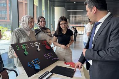 İstanbul Medeniyet Üniversitesinde "Sokaktan Kampüse: Geleneksel Çocuk Oyunları" etkinliği düzenlendi