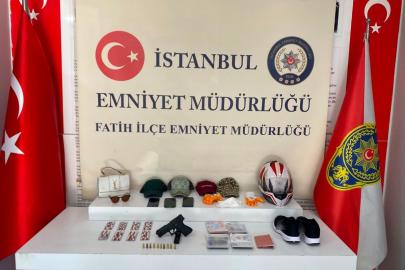 İstanbul'da uyuşturucu operasyonlarında yakalanan 3 zanlıdan 2'si tutuklandı