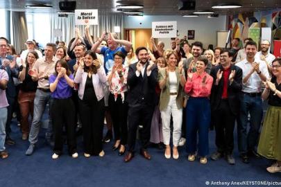 İsviçre'de referandum: Nüfusu sınırlama planı reddedildi