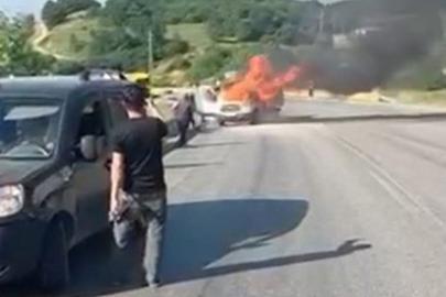 İzBursa'da erik yüklü kamyonet alev alev yandı