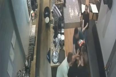 Kadıköy'de kafe çalışanına saldıran kişi kamerada