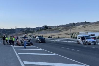 Kahramanmaraş'ta devrilen otomobilde 4 kişi yaralandı