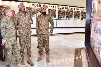 Kara Kuvvetleri Komutanı Orgeneral Tokel resmi ziyaret kapsamında Pakistan'da