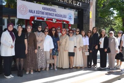 Karamürsel Halk Eğitim Merkezi yıl sonu sergisi açıldı