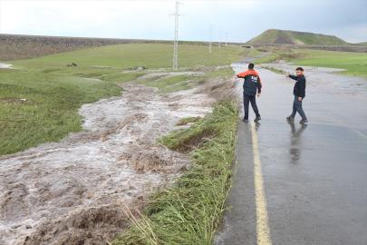 Kars Valisi Polat, selden etkilenen köylerde inceleme yaptı