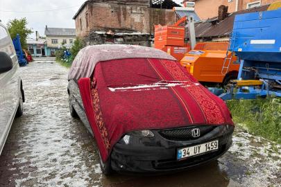 Kars'ta dolu, Erzurum'da sağanak etkili oldu