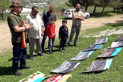 Karslı ressam 130 yıllık tarihi köşke, sergisiyle dikkati çekti